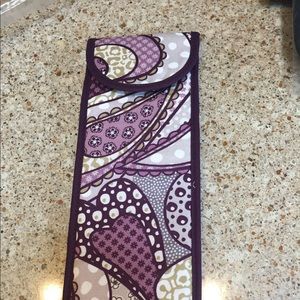 Thirty-one Flat Iron Case